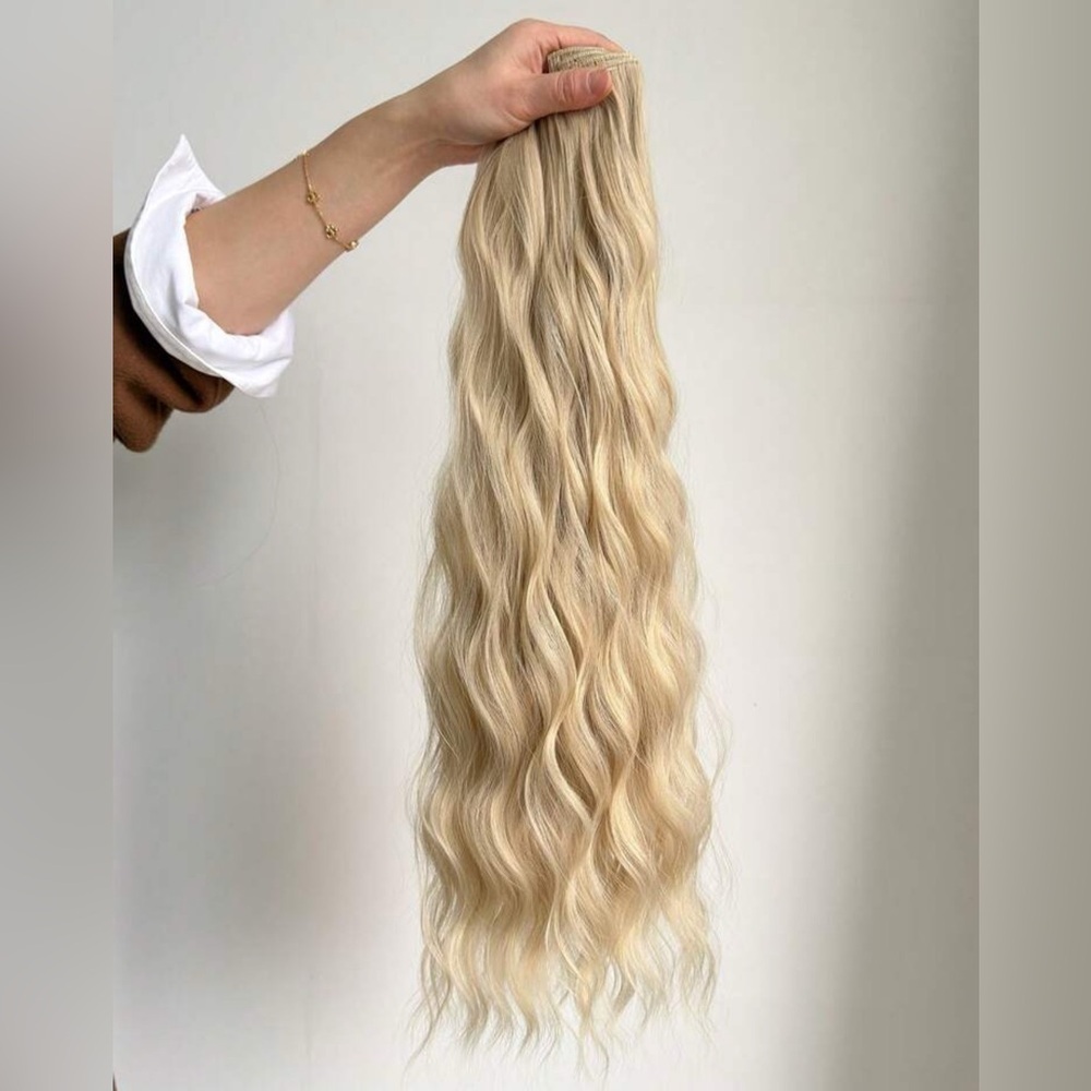 Human hair blend Womens Clip in  Light Blonde  wavy hair extensions - Picture 7 of 10